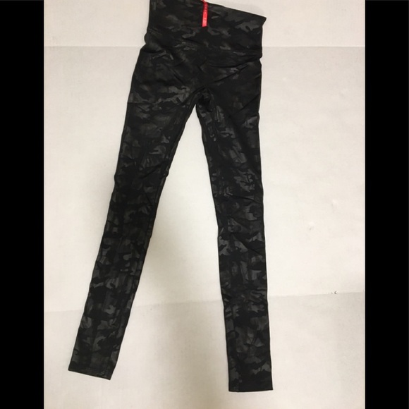 Spanx Camo Tights Leggings - Picture 11 of 16